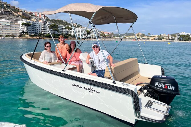 License free boat rental around the coast of santa ponsa - Santa Ponsa’s Coastline: The Perfect Playground for a License-Free Boat