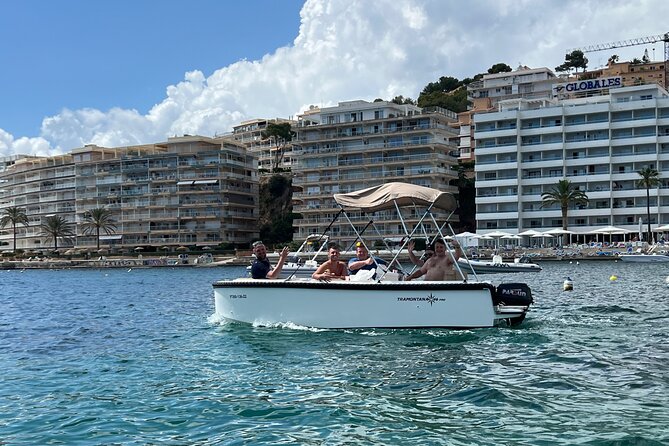 License free boat rental around the coast of santa ponsa - What Makes This Boat Rental Stand Out