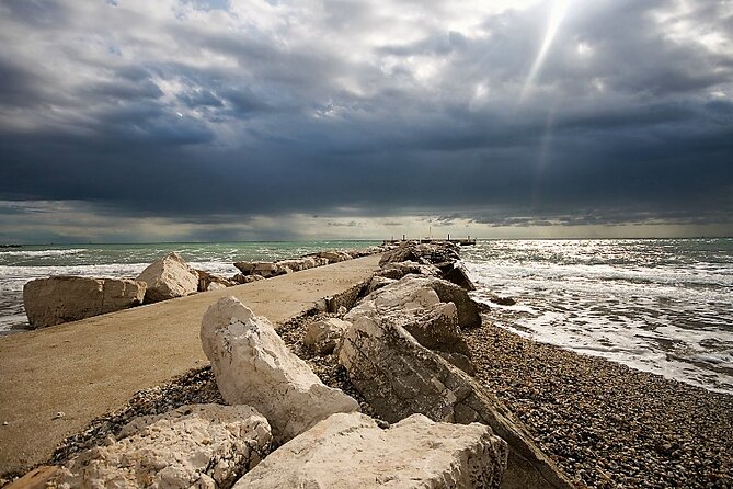 Lido Bike Tour: With a Local on the Island of Cinema - The Grand Hotel des Bains and Its Film Heritage