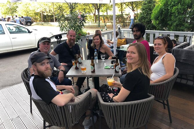 Life in Communism - The Role of Guided Narration and Personal Stories