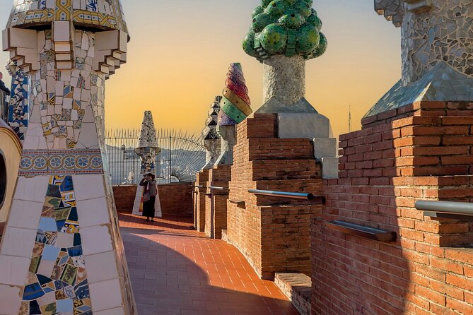 Life of Gaudi and Architectural Walking Tour - Casa Batlló: Gaudi’s Artistic Peak and Organic Style