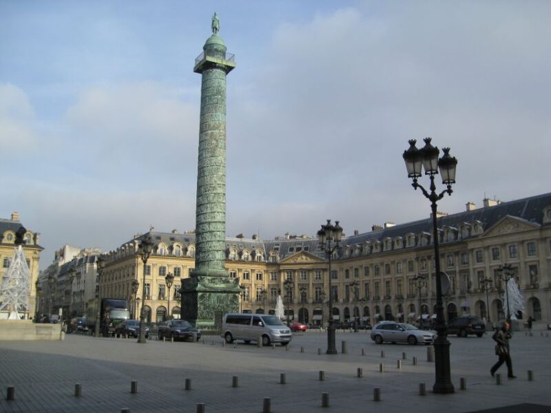 Lifestyle Tour Around the Louvre - Discover Paris Most Elegant Shopping Streets and Historic Hotels