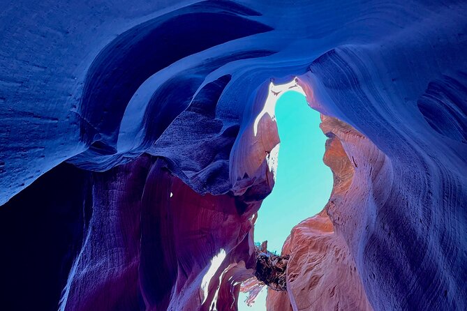Ligai Si Anii Canyon Tour through Antelope Canyon - The Expertise of the Guides and Tour Experience