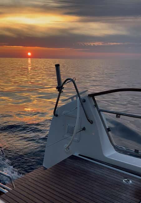 L'Île-Rousse, Corsica Catamaran Excursion: Agriates Sunset Aperitif - Equipment and Accessibility on Board