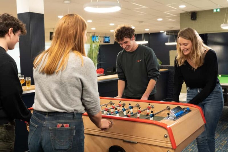 Lille: Bowling & meal experience in a fun and friendly atmosphere - Lille: Bowling & meal experience in a fun and friendly atmosphere