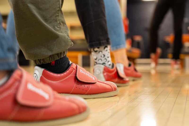 Lille: Bowling & meal experience in a fun and friendly atmosphere - Who Will Love This Lille Bowling & Food Experience?