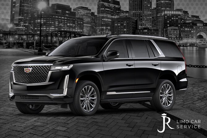 Limo Private Transfer Logan International Airport to Boston - The Comfort and Features of the Limousine
