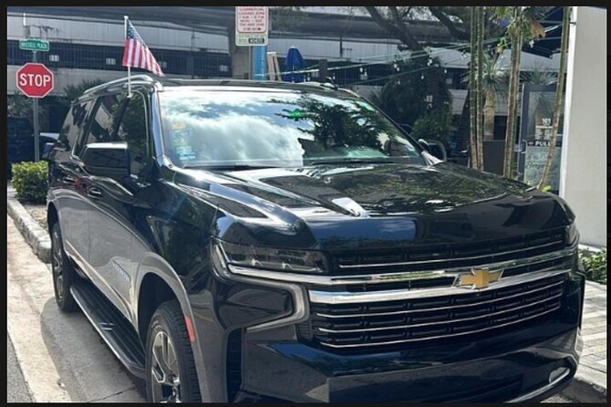 Limo Service Transfer To or From Palm Beach Airport and Hotels - Inclusive Amenities for a Comfortable Ride