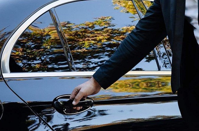 Limousine & Black Car Service - The Value of This Private Chauffeur Service in St. Louis