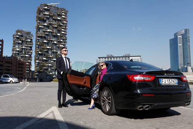 LINATE - MILANO airport transfer with private Luxury Car - Meeting Point and Convenience at Linate Airport