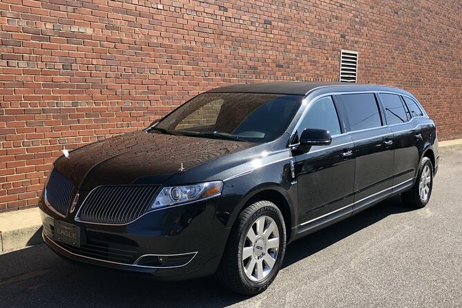 Lincoln MKT Limousine Traverse City Wedding Shuttle - The Experience of Traveling in the Lincoln MKT Limousine