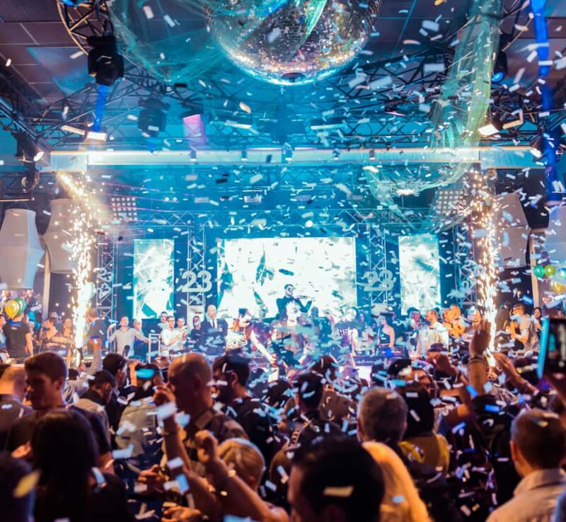 Lincoln, USA: 90's vs Y2K New Year's Party at Bally's - Step Into a 90s and Y2K Time Capsule at Ballys