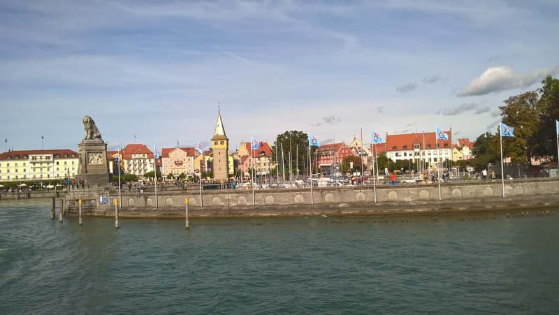 Lindau: Private city tour with wine tasting - Practical Details: Meeting Point and Accessibility