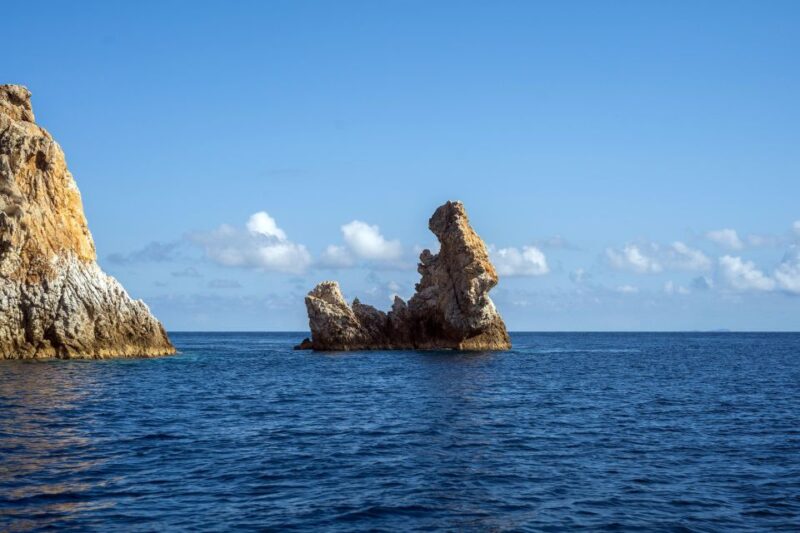 Linea isola di Zannone - Lunch on Board: Authentic Italian Pasta and Drinks