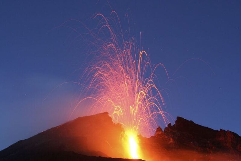 Linguaglossa: Mt Etna Summit Crater Hike with Optional 4x4 - Lunch and the Downhill Trek along the Quarantore Gullys