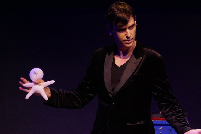 LIOZ - COMEDY MAGIC PARODY at Planet Hollywood Resort and Casino - Logistics: Meeting Points and Timing