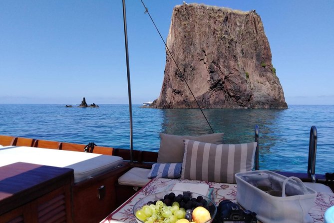 Lipari and Vulcano Private Boat Tour (7 hours) - Key Points