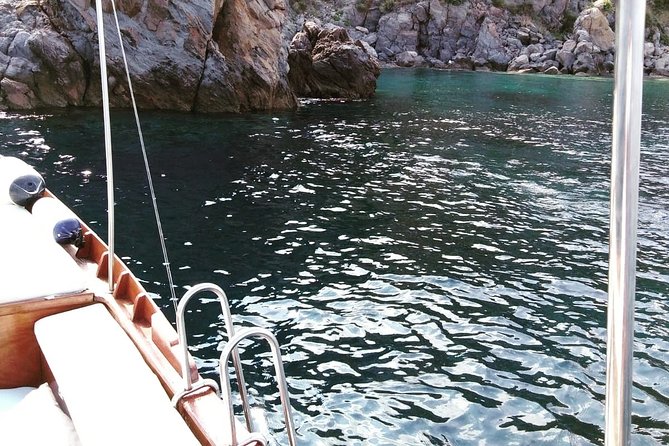 Lipari and Vulcano Private Boat Tour (7 hours) - Hidden Beaches: Praia Vinci and Venus Pool