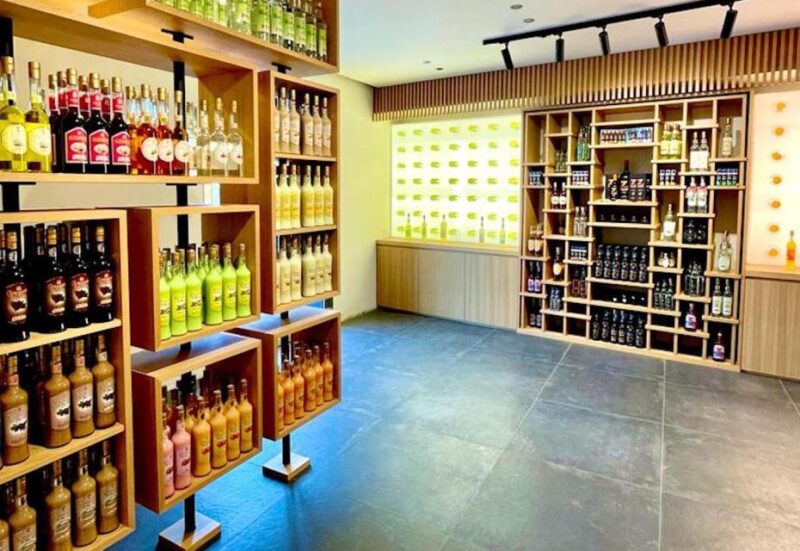 Liquor tasting on Etna - Sampling Sicilian Liqueurs and Pastries