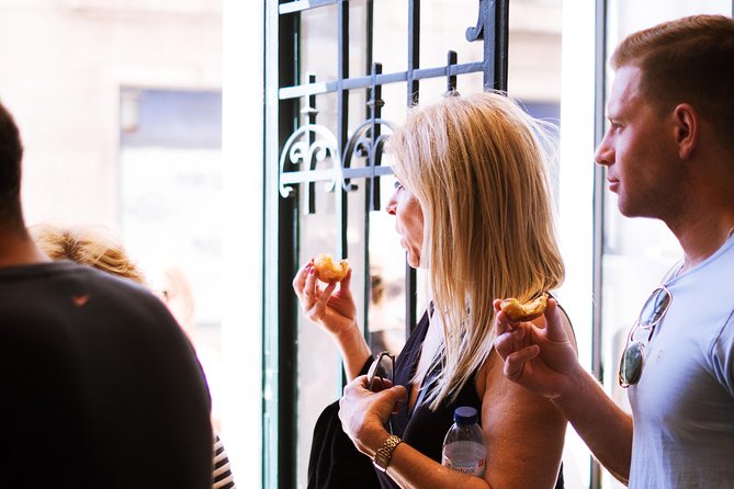 #LisboaLove Walk - Largo do Carmo’s Historic Charm