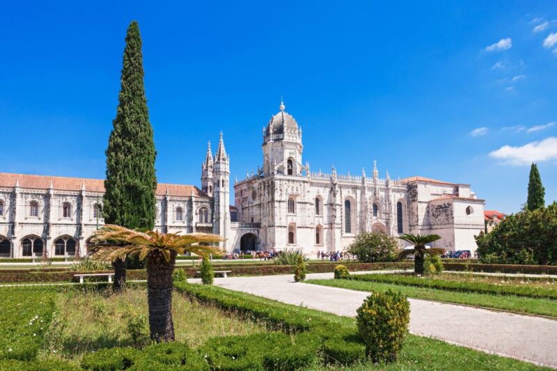 Lisbon: 1-or 2-Day Hop-On Hop-Off Bus Tour - Experience Modern Lisbon on the Pink Bus Line