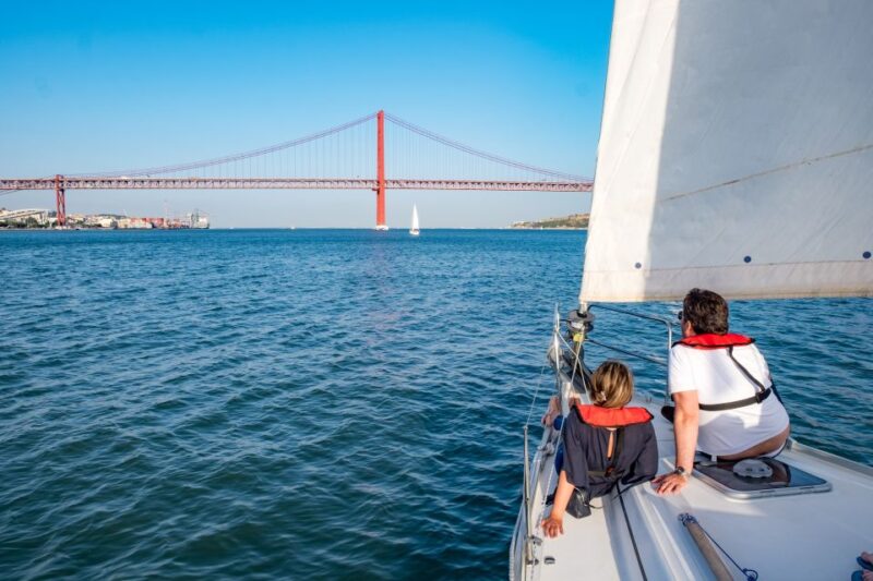 Lisbon: 1 or 2-Hour Cruise along the Tagus River - Convenient Meeting Point Close to Lisbon’s Historic Sites