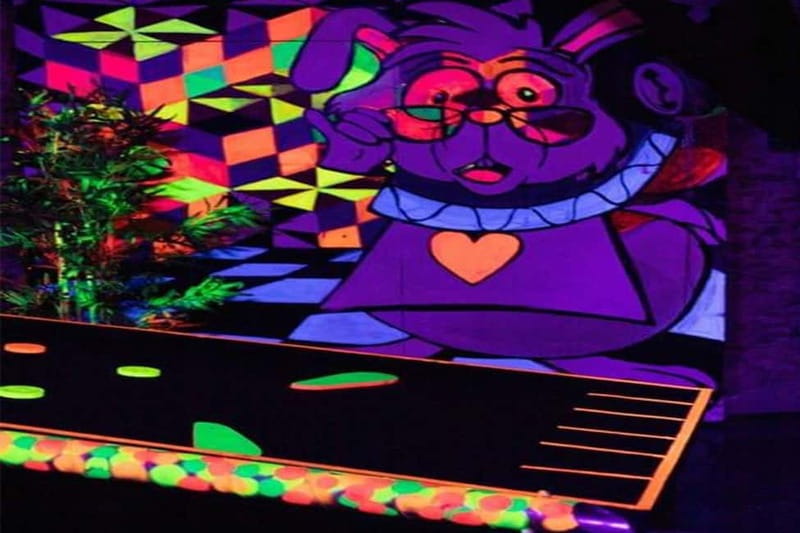 Lisbon: 18-Hole Indoor Minigolf Ticket with Bar Area - Discover Lisbons Unique Indoor Mini Golf Experience