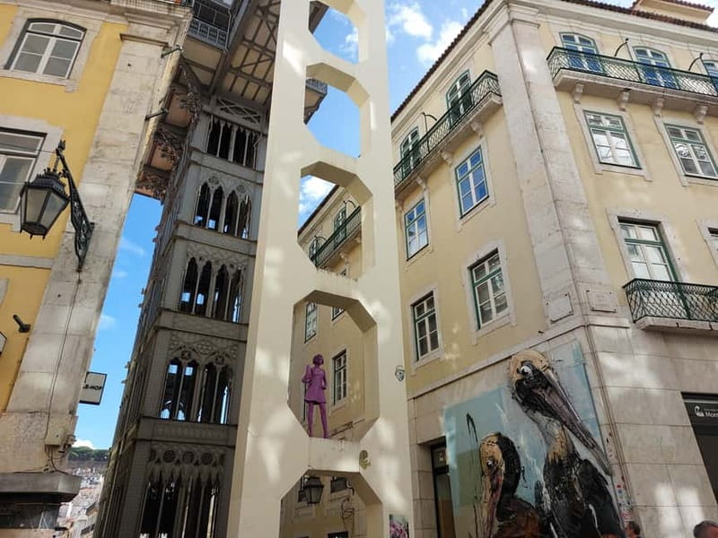 Lisbon: 2.5-hour city tour with 4 local tastings - Visiting the Carmo Convent Ruins and Historical Significance