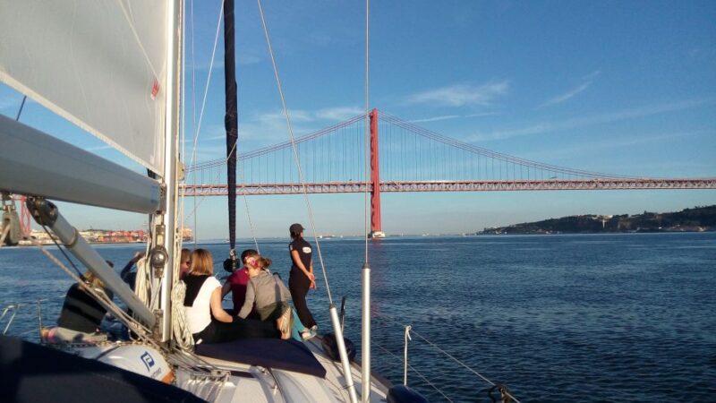 Lisbon: 2-Hour Sailing Yacht Cruise & Guided Tour w/2 drinks - Discover Lisbon from the Water on a 2-Hour Sailing Yacht Cruise