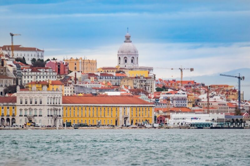 Lisbon 2-Hour Tagus River Sailing Cruise - The Yacht Experience: Comfort and Practicalities