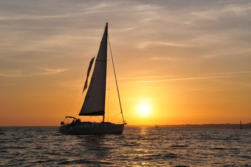 Lisbon 2H Private Tour by SAILBOAT / SAIL / POWER CATAMARAN - Final Thoughts: Is This Tour Right for You?