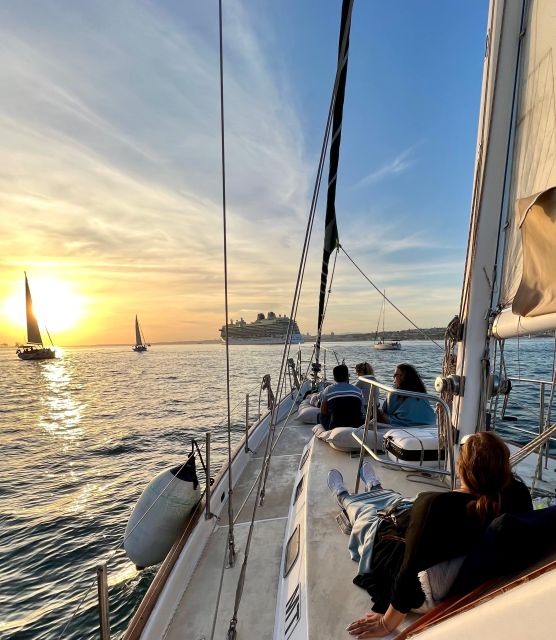 Lisbon: 2H Sunset Boat Cruise Tour with Drinks - Lisbon Sunset Boat Cruise with Drinks Offers Unmatched Scenic Views