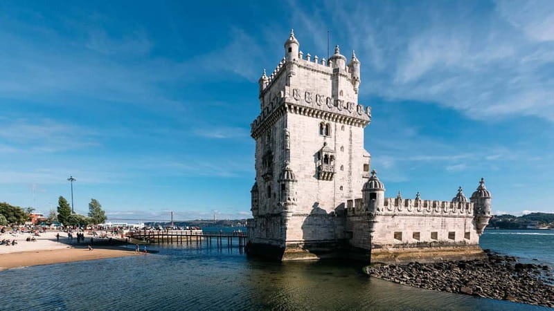 Lisbon: 3-Hour Private Sightseeing city Tour by Tuk Tuk . - Key Points