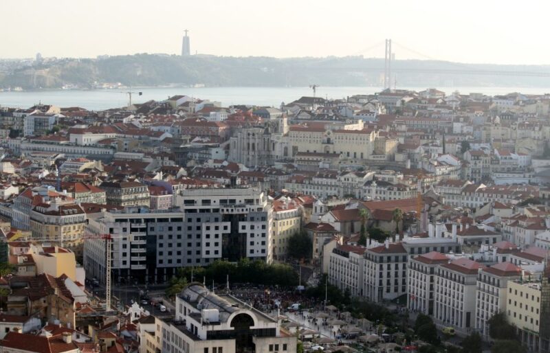 Lisbon: 3-Hour Tour by E-Bike - Discovering the Castle District and Miradouro das Portas do Sol