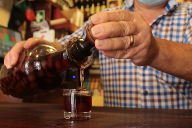 Lisbon 4 Foodies Tour - From Street Food to Awarded Chefs Portuguese Delicacies - End of the Tour at the Charming District of Chiado