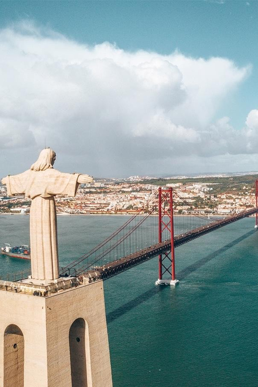 LISBON 4 HOUR TOUR - Wandering Through Alfama’s Historic Streets