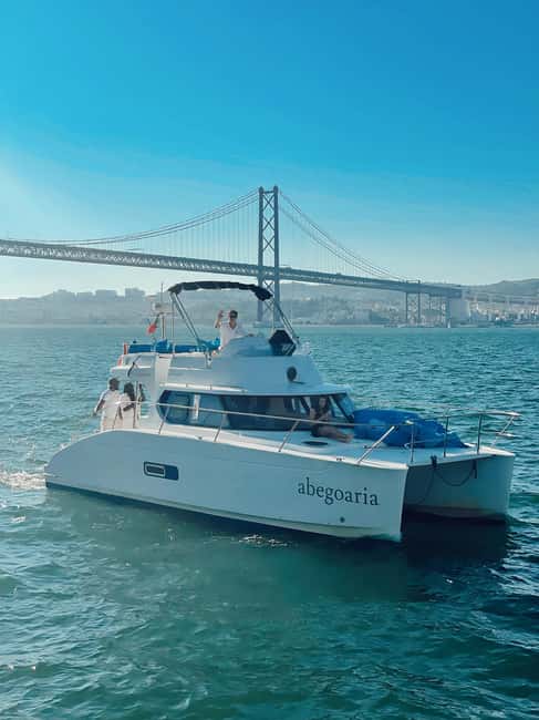 Lisbon: 6H Private Luxury Catamaran Tour with Dives - Comparing with Similar Experiences