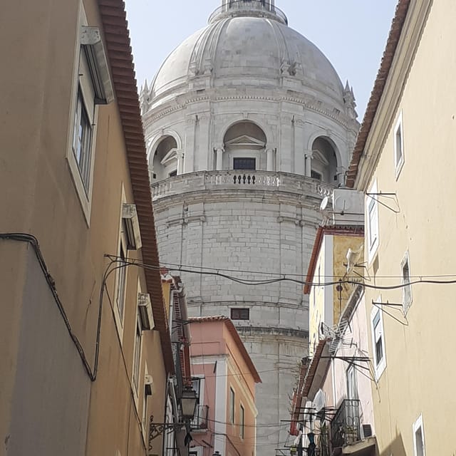 Lisbon: 7 hills Tuk Tuk pivate Tour with Local Guide - Practical Details: Logistics and Group Dynamics