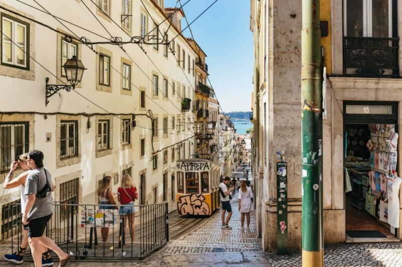 Lisbon: 72/96-Hour Hop-On Hop-Off Bus, Tram & Boat Ticket - Practical Details: Accessibility, Schedules, and Use
