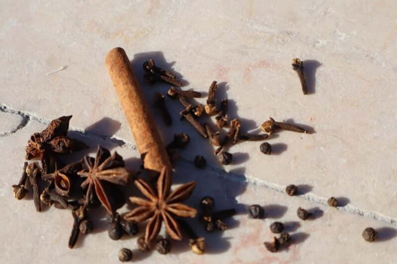 Lisbon: A guided olfactory and historical tour - Key Points