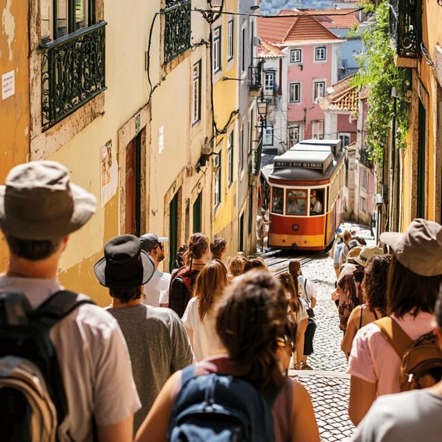 Lisbon: Alfama, Chiado and Baixa Walking Tour with Tastings - Exploring the Pink Street and the Heart of Baixa