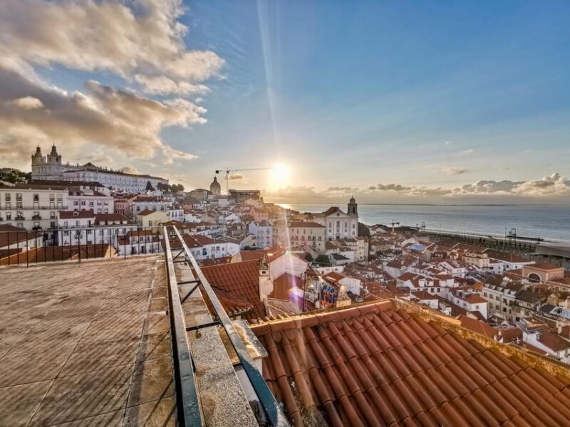Lisbon: Alfama Guided Walking Tour - Visiting the Iconic Lisbon Cathedral
