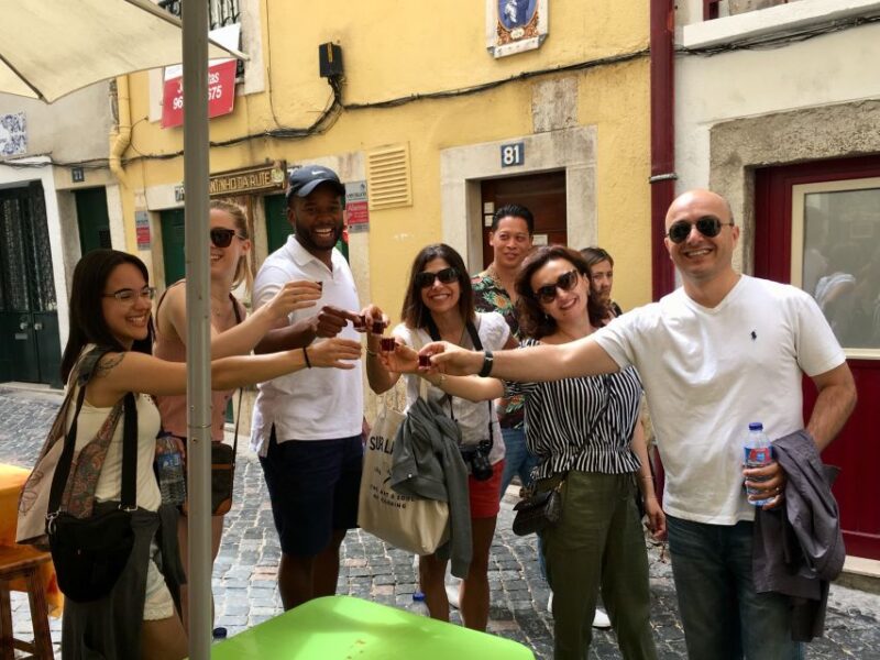 Lisbon: Alfama, Mouraria Neighborhood Walking Tour - Discovering Alfama’s Timeless Streets