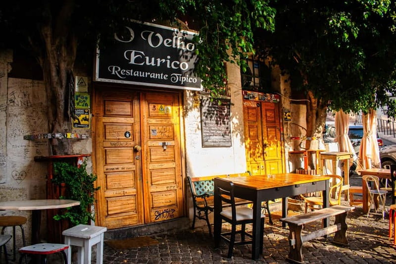 Lisbon: Alfama, Mouraria Walking Tour with Fado Night, Tapas - Discovering Alfama’s Historic Alleys and Viewpoints