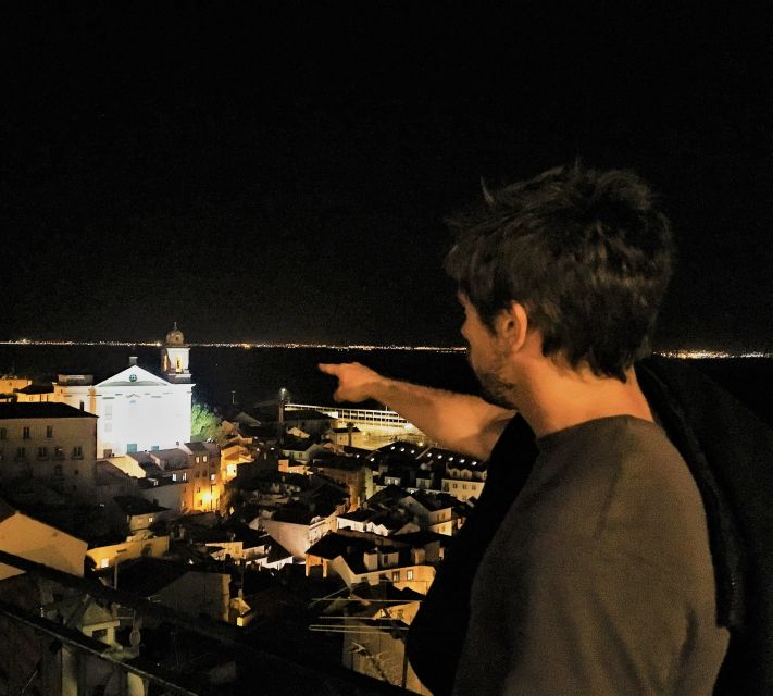 Lisbon: Alfama Tour and Live Fado with Traditional Dinner - The Live Fado Performance in a Historic Venue