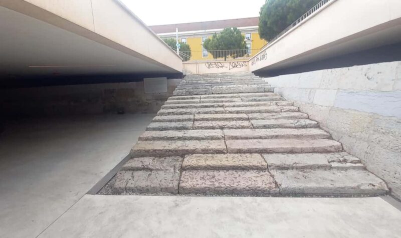 Lisbon: An original tour to several fascinating archaeological sites - Roman and Port Archaeology at the Archaeological Section 2