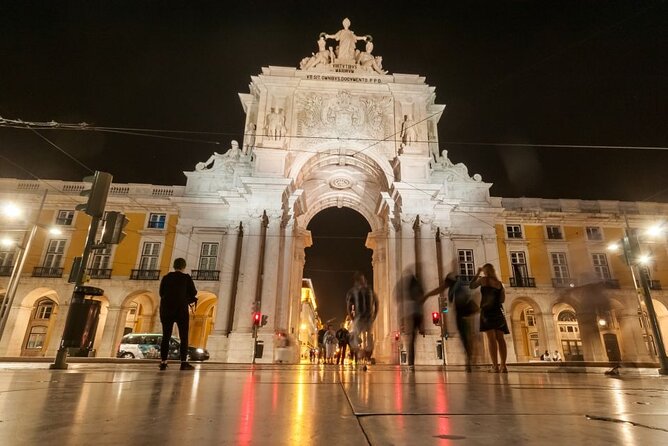 Lisbon: Authentic Fado Show, Dinner and Night Tour - The Role of Guides and Tour Logistics