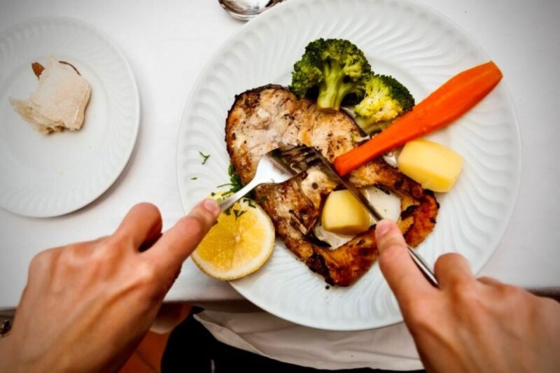 Lisbon: Authentic Fado Show, Dinner and Night Tour - Lisbon’s Nighttime Landmarks and Scenic Views