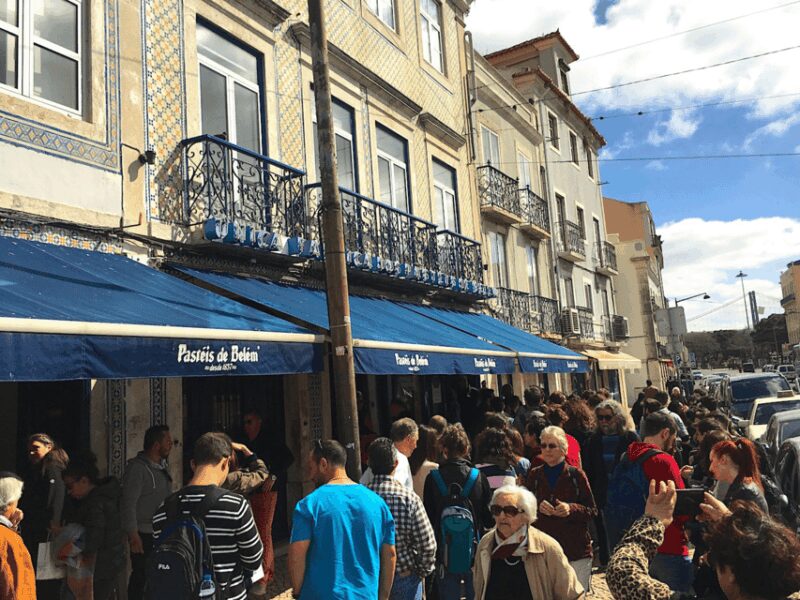 Lisbon : Belem Tuk Tuk Tour - The Iconic 25 de Abril Bridge and Alcântara Neighborhood
