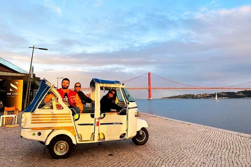 Lisbon: Belém Tuk Tuk Tour with Pastéis de Belém - Key Points